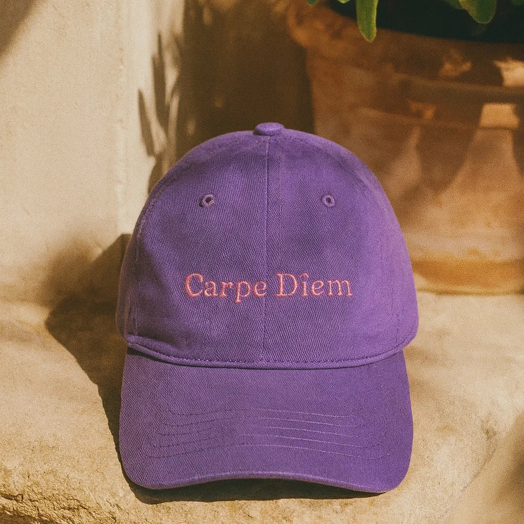 Casquette brodée mauve Carpe Diem – La Casquette Brodée