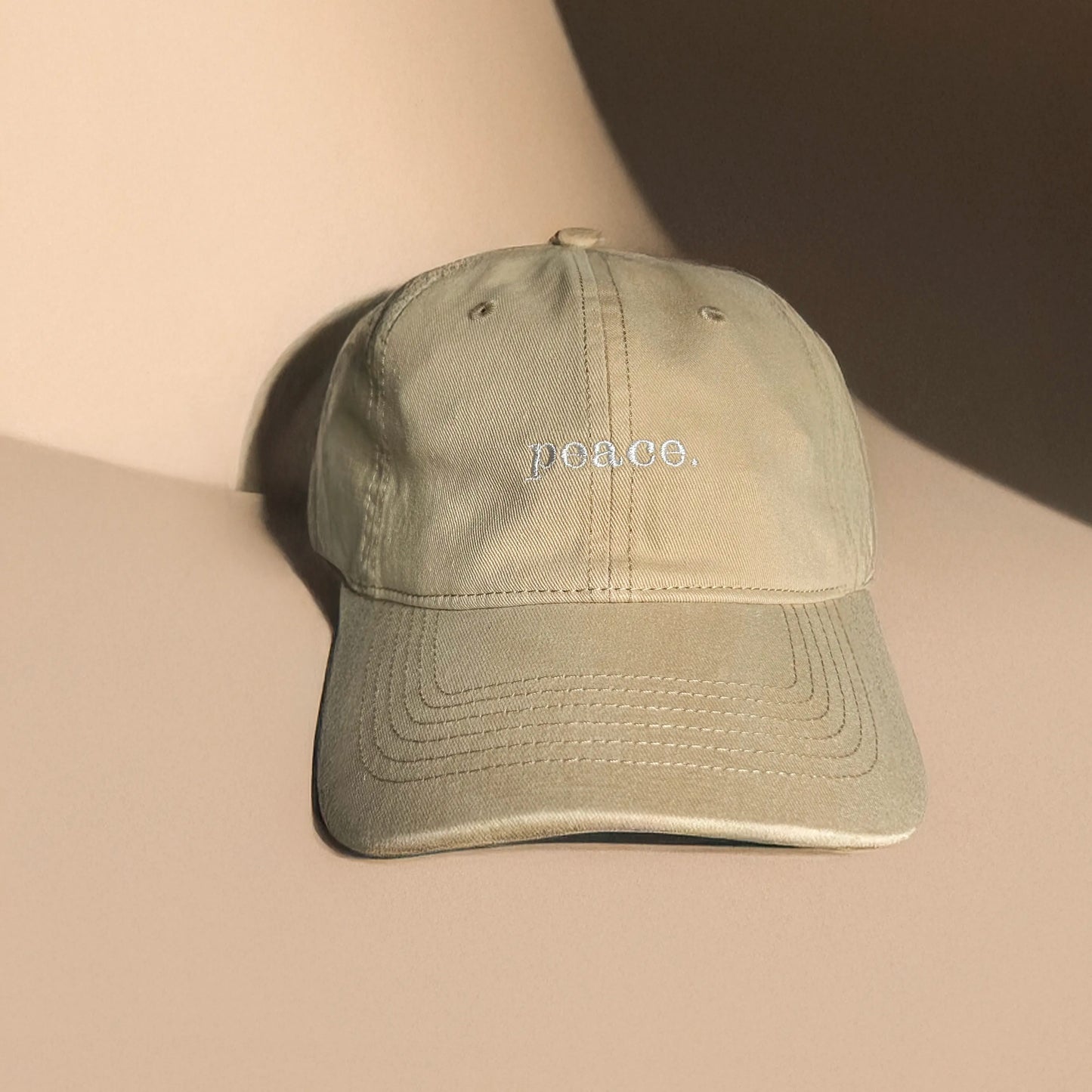 Casquette pour homme beige brodée Peace