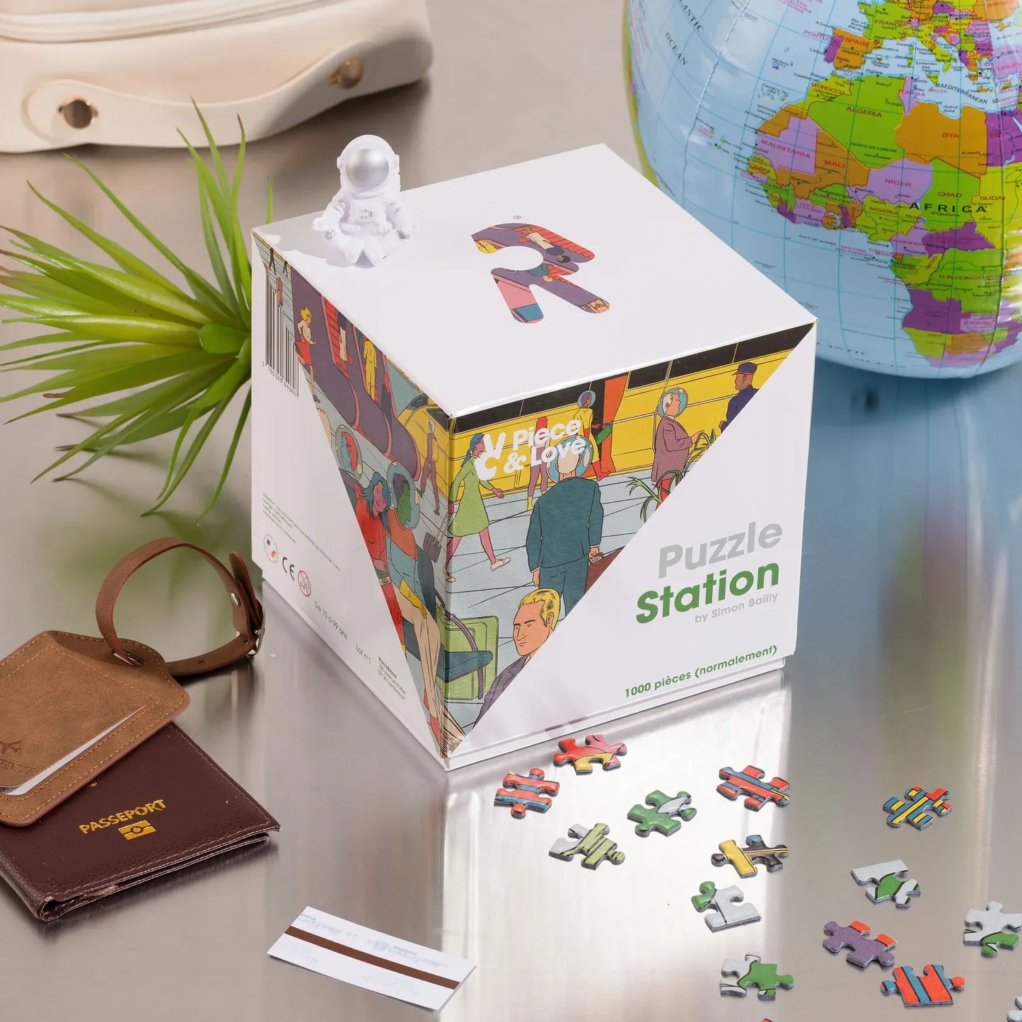 Coffret du puzzle 1000 pieces Piece and Love, Station, une collaboration avec l'artiste Simon Bailly