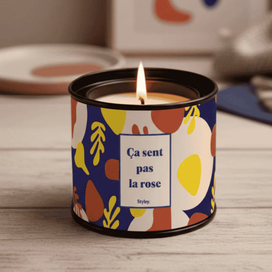 Bougie à message "Ca sent pas la rose" par Styley
