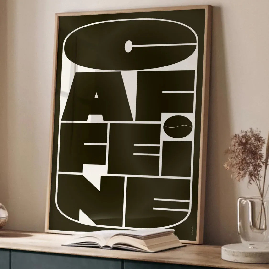 Affiches design Studio Topo Caféine en 30x40cm encadrée dans un salon