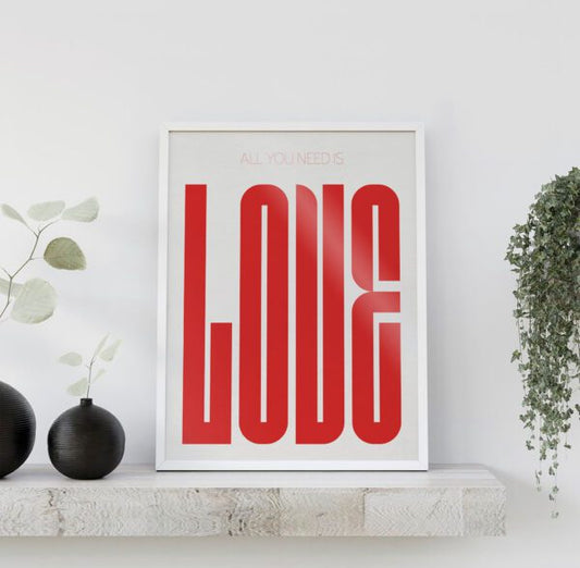 Affiche Studio Topo All you need is Love dans un cadre blanc