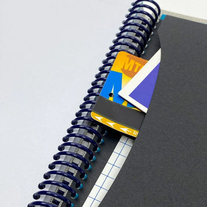 Pochette de rangement à l'arrière de l'agenda A5 de chez Papier Tigre