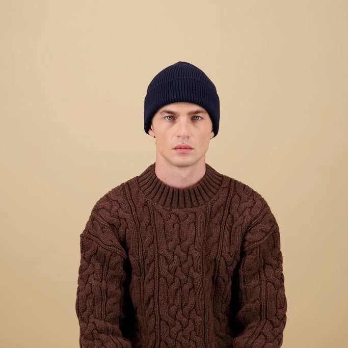 Bonnet bleu marine modèle Ara de chez Nitto fabriqué à Clamart