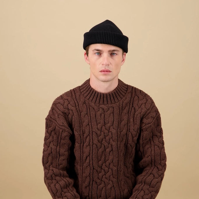 Bonnet en laine noir Ara de Nitto tricoté en France