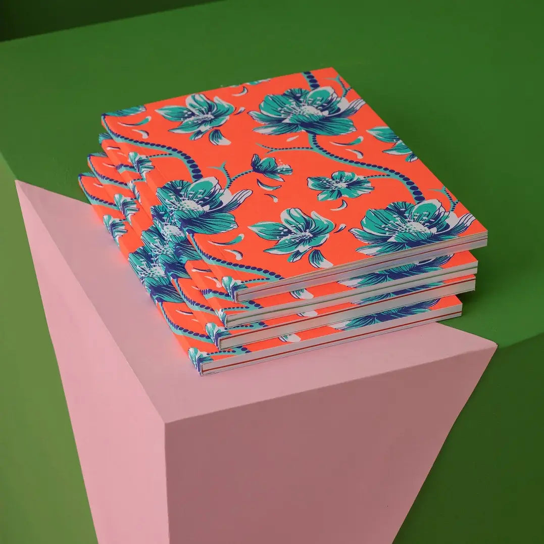 Couverture du carnet de notes en papier recyclé flower red de Dirty Notes