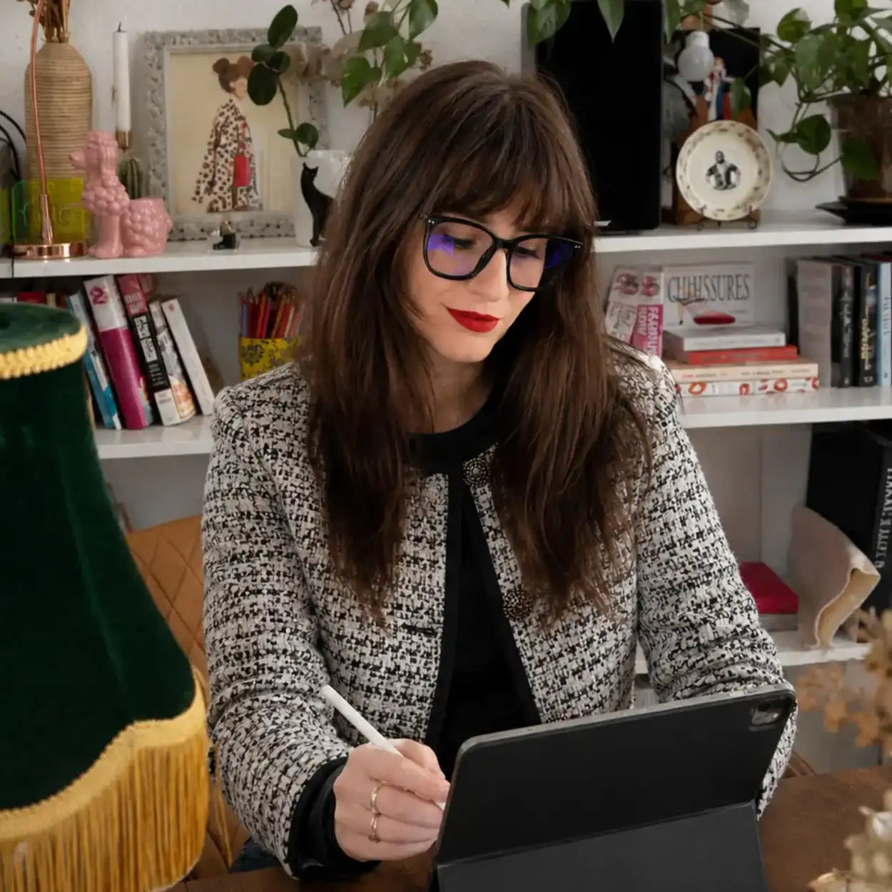 Ludivine Joséphine artiste illustratrice française derrière le design du puzzle Out of Office de Piece and Love