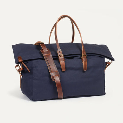 Détails du sac de voyage cabine Bleu de Chauffe bleu marine avec ses anses et poignées en cuir
